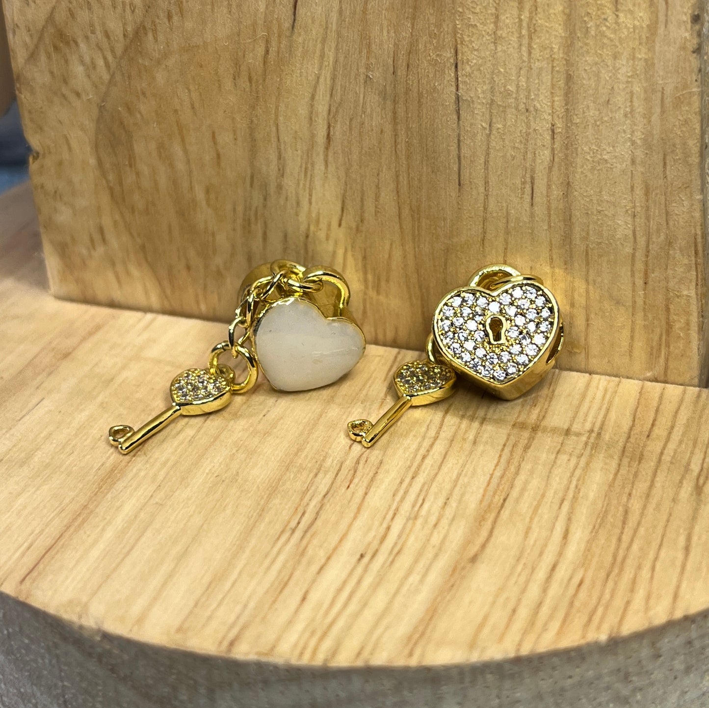 Charm Corazón Zirconias Plata