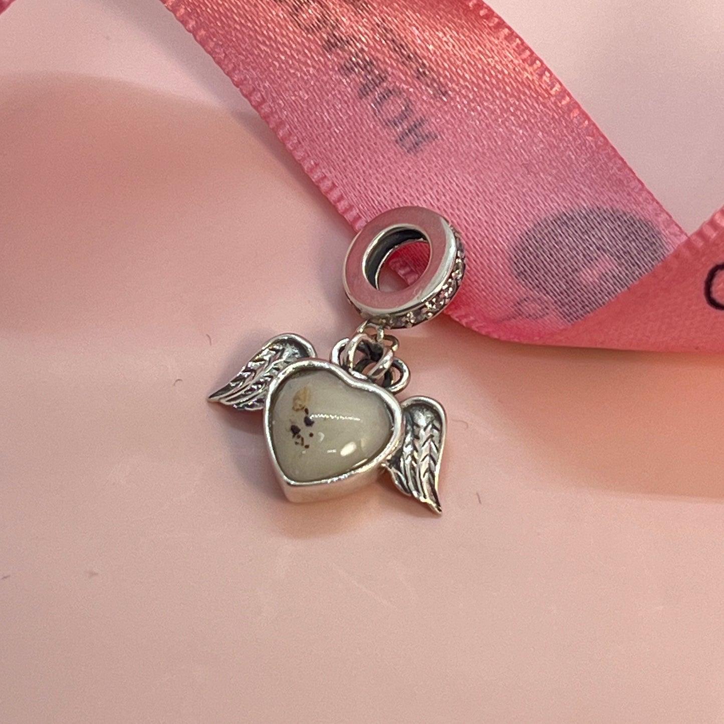 Charm Corazón con Alas