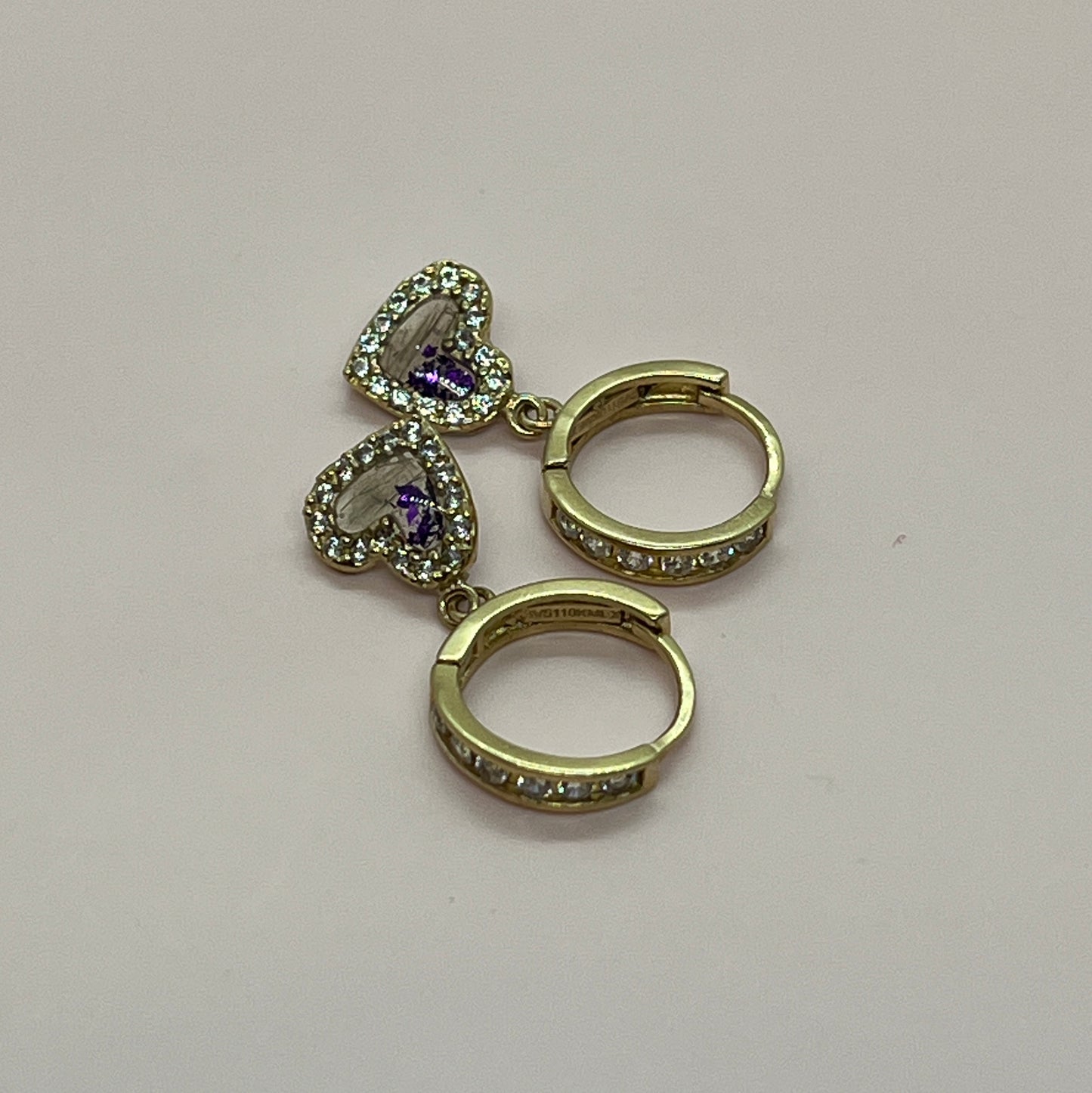Aretes Huggies corazones